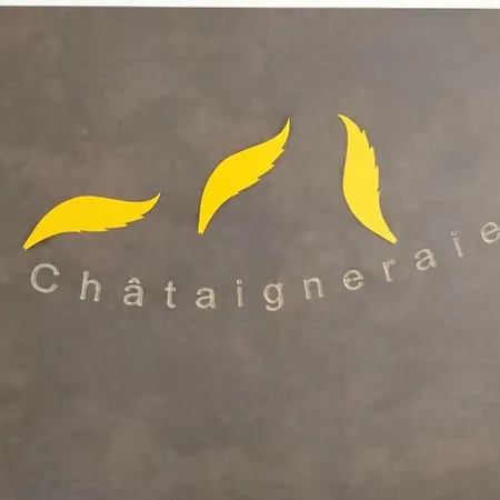 Курортный комплекс Domaine La Chataigneraie Maurs