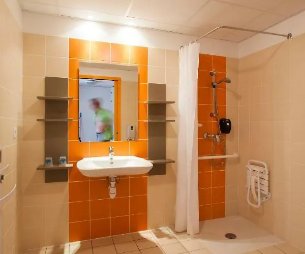 Domaine La Chataigneraie 4* Maurs